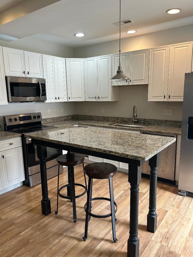 Foto principal - 309 Garrard St