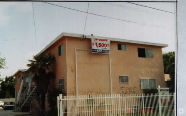 Primary Photo - 211 E Johnson St