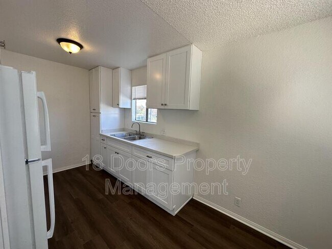 Foto del edificio - 840 Grand Ave