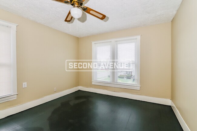 Foto del edificio - 833 S 38th St