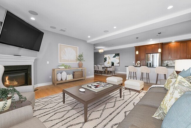 Foto del edificio - 350 W 2nd St