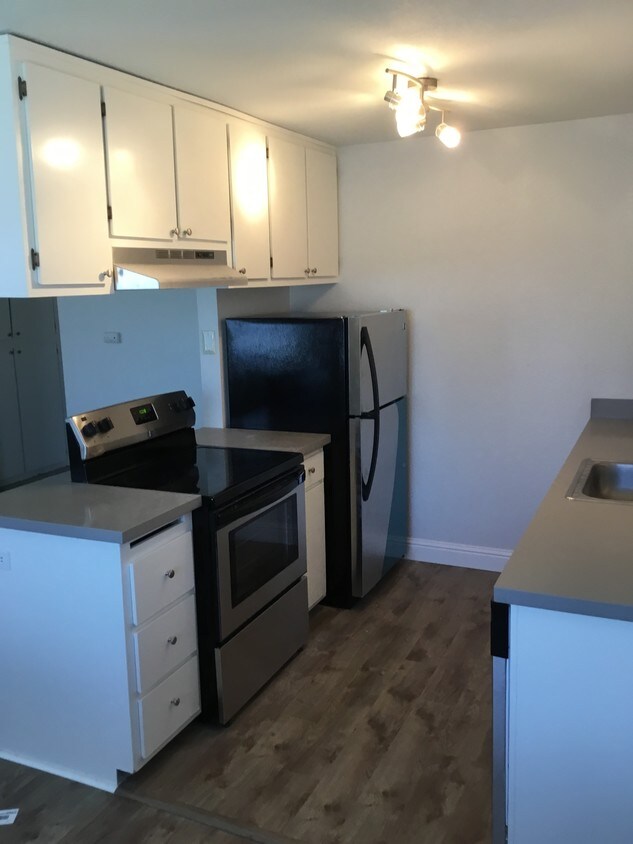 Foto principal - 404 W Cross St