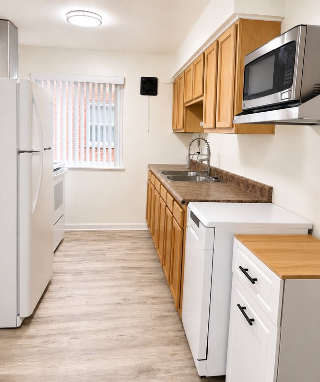 Building Photo - 3642 Northdale Pl