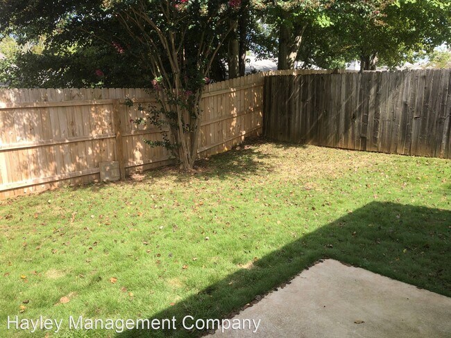 Building Photo - 3 br, 2 bath House - 2104 Hamilton Dr