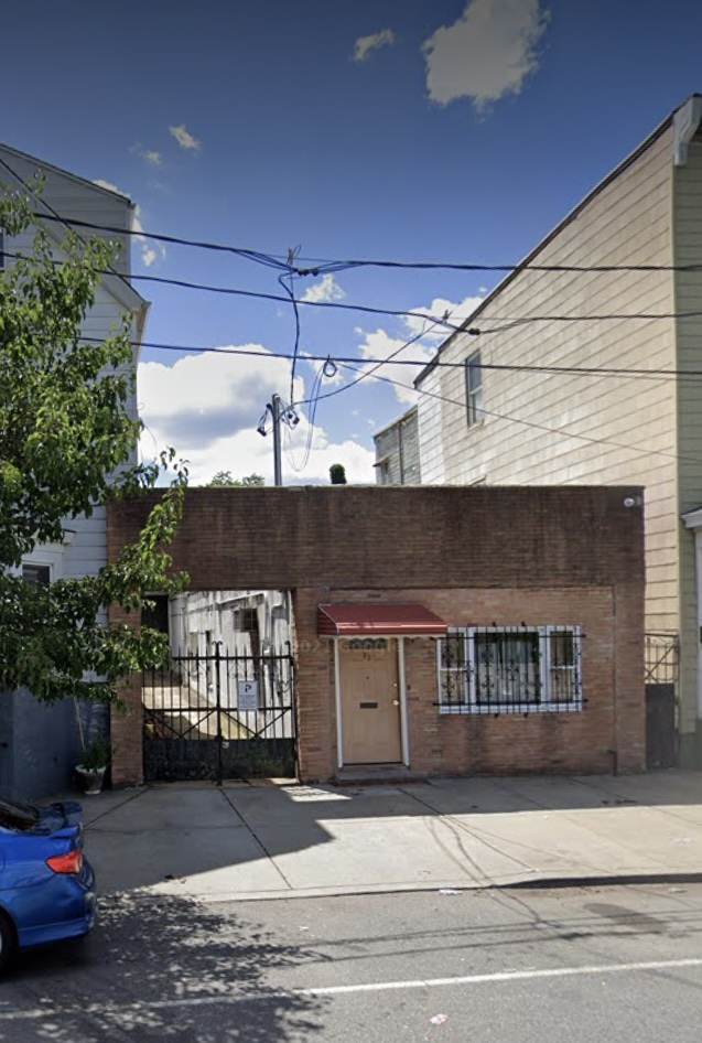 Building Photo - 72 Nesbitt st