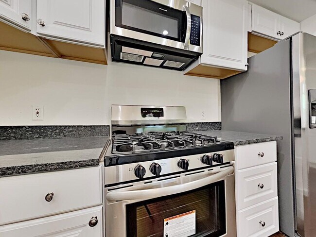 Foto del edificio - 115 N Apple Springs Cir