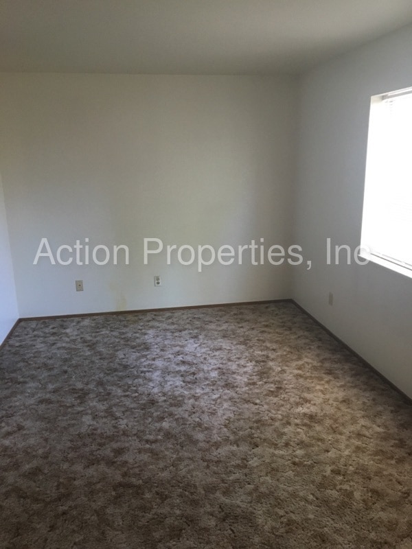Building Photo - 1425 N Virginia St