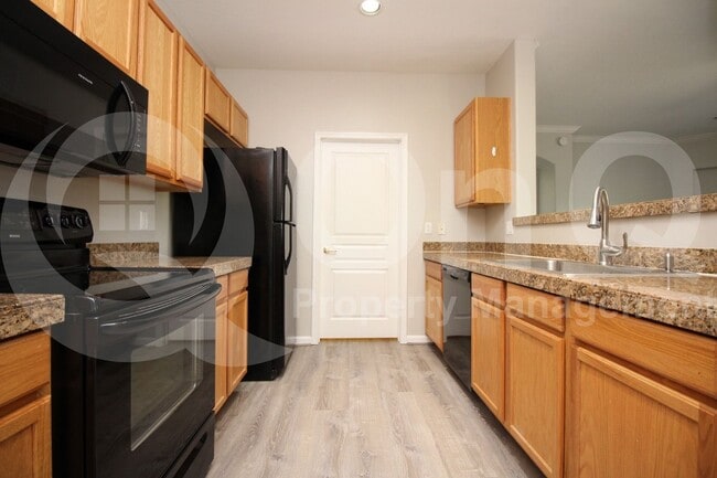 Photo - 955 E Knox Rd Townhome