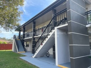 Building Photo - 311 S Arcturas Ave