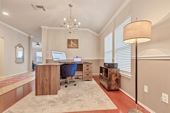 Foto del edificio - 2911 Ashbrook Ln