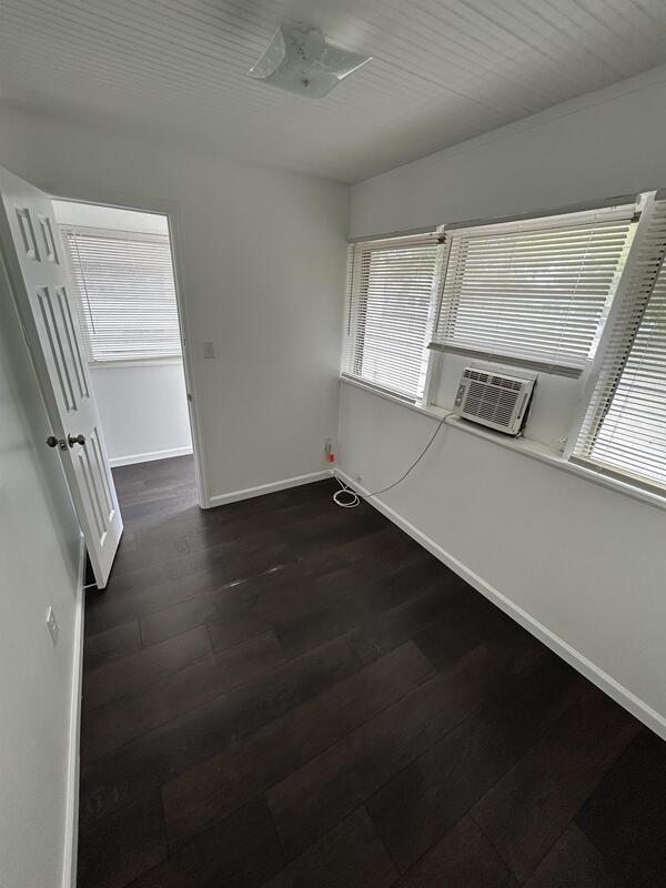Foto del edificio - 1861 29th Ave N