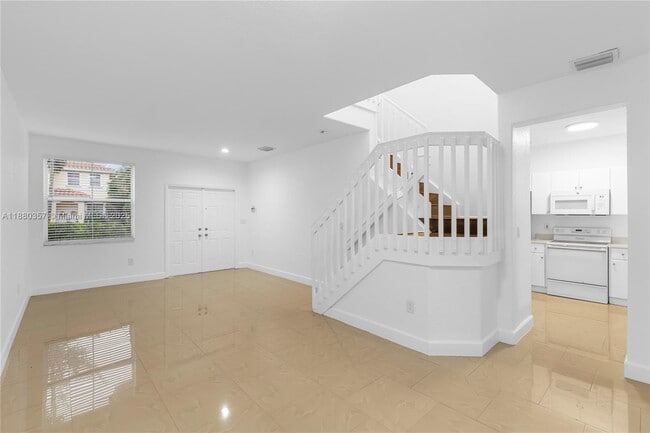 Foto del edificio - 3812 SW 171st Terrace