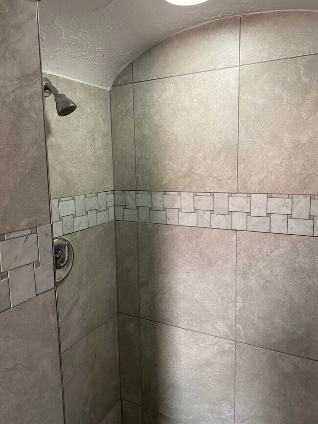 Bathroom 1 - 13409 S Woodland Rd