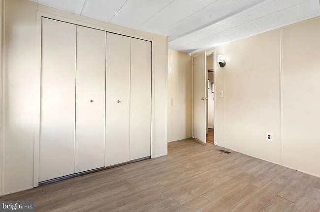 Building Photo - 1 N Duke St