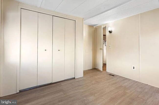 Foto del edificio - 1 N Duke St