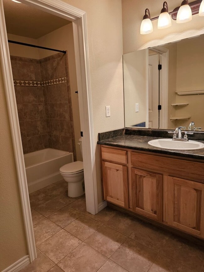 Building Photo - 6953 Hitching Post Ln