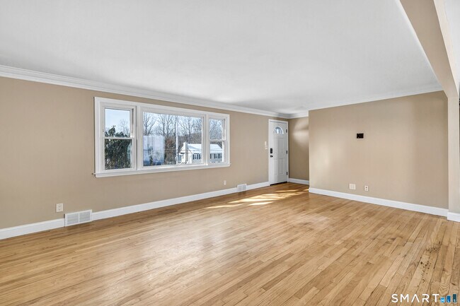 Foto del edificio - 139 Walnut Tree Hill Rd