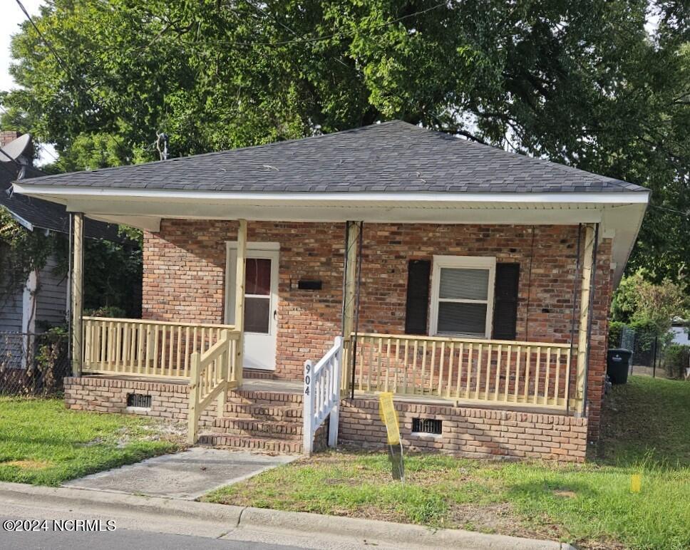 Primary Photo - 904 Douglas Ave