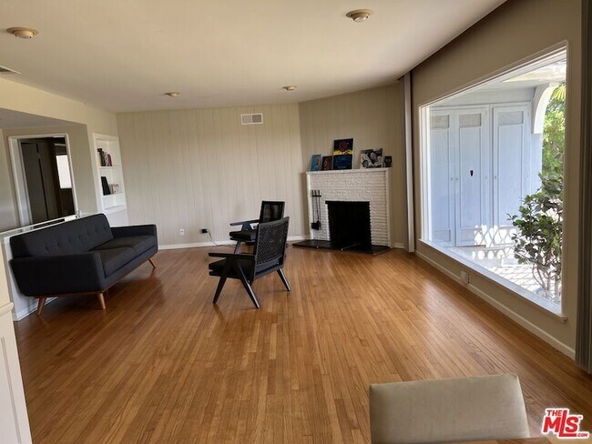 Foto del edificio - 5604 Chariton Ave