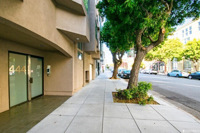 Building Photo - 444 Francisco St