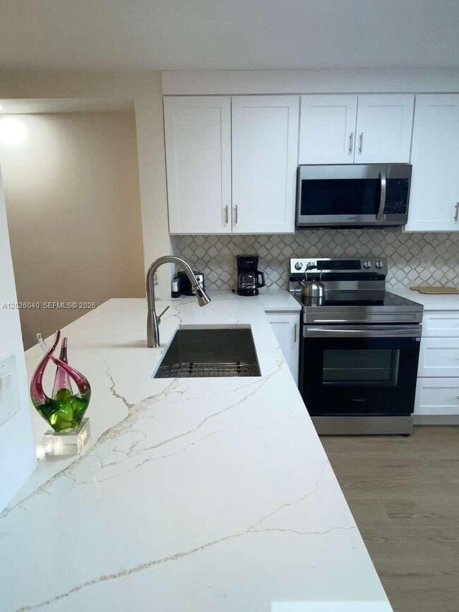 Photo - 7350 Kinghurst Dr Apartment