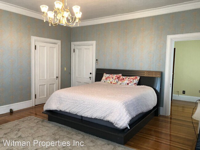 Foto del edificio - 2 br, 1 bath House - 220 Maple St.