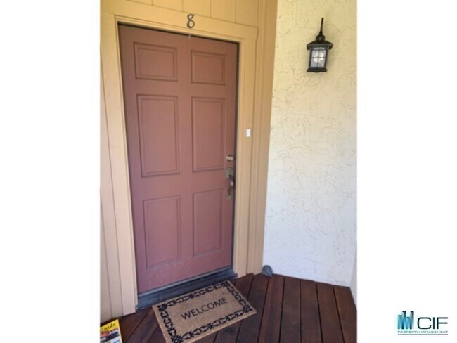 Foto del edificio - Spacious Condo in Seacliff-Corner Unit- 2 ...