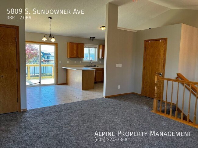 Foto del edificio - Gorgeous 3 Bed/2 Bath with Fenced in Yard!