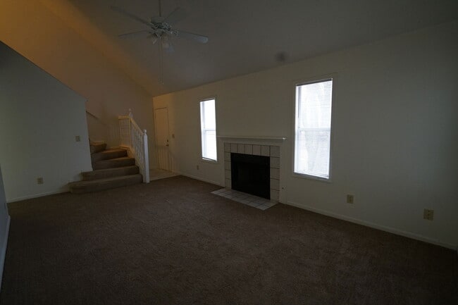 Foto del edificio - 2501 Crestline Ct