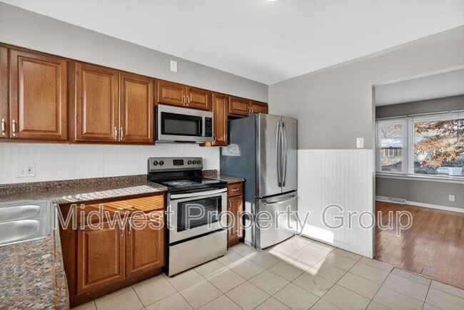 Building Photo - 90 Ruth Dr