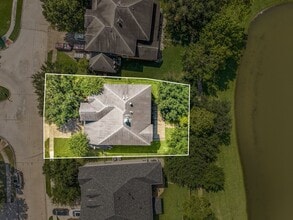 Building Photo - 7711 Summer Shore Dr