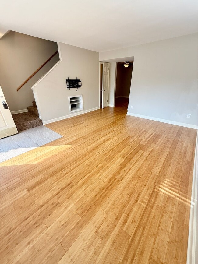 Foto del edificio - 2 Bedroom Hermitage condo only $1650!  Ava...