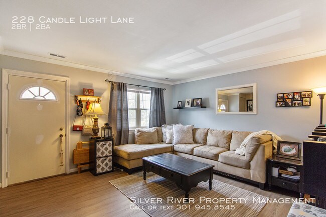 Foto del edificio - 228 Candle Light Ln