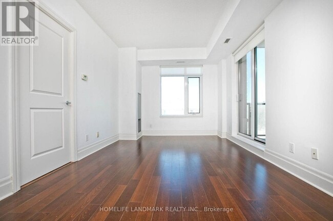 Building Photo - 151 Upper Duke Crescent