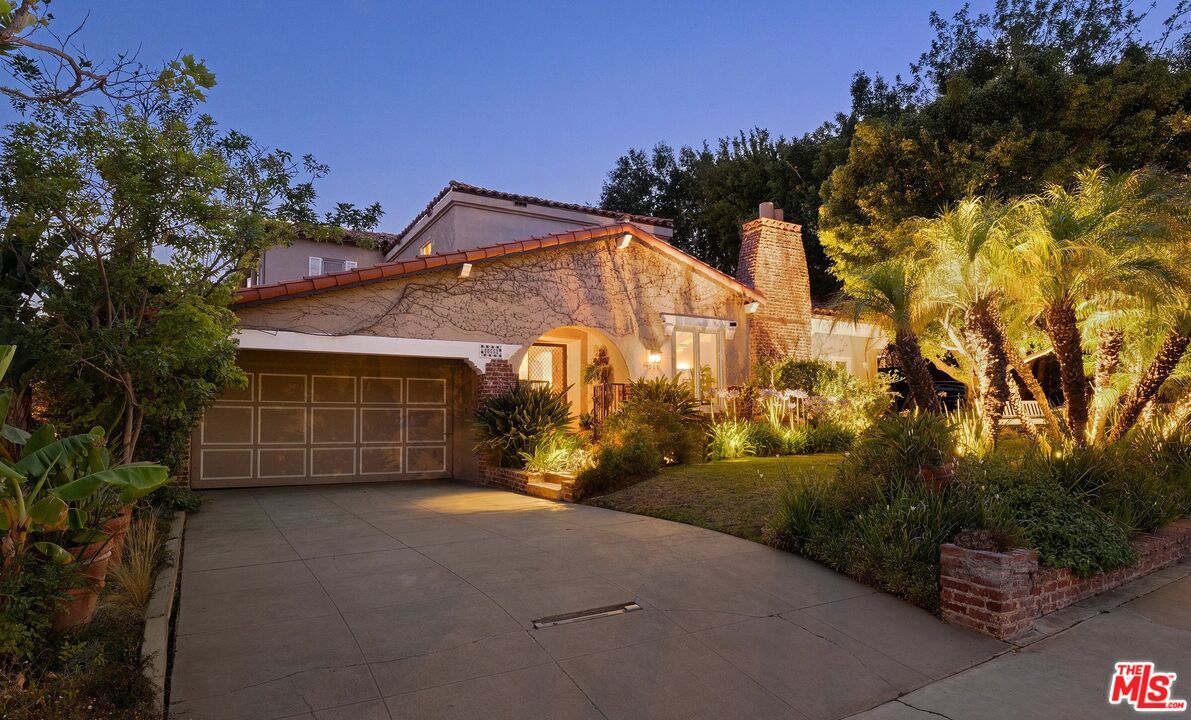 Primary Photo - 10552 Wyton Dr