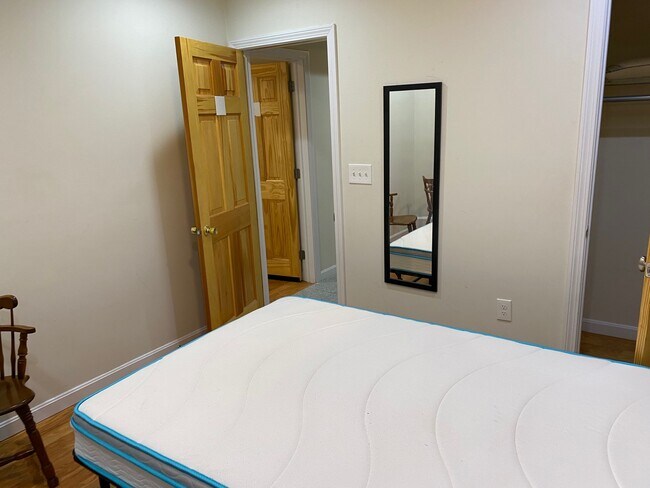 Building Photo - 179 Northampton St