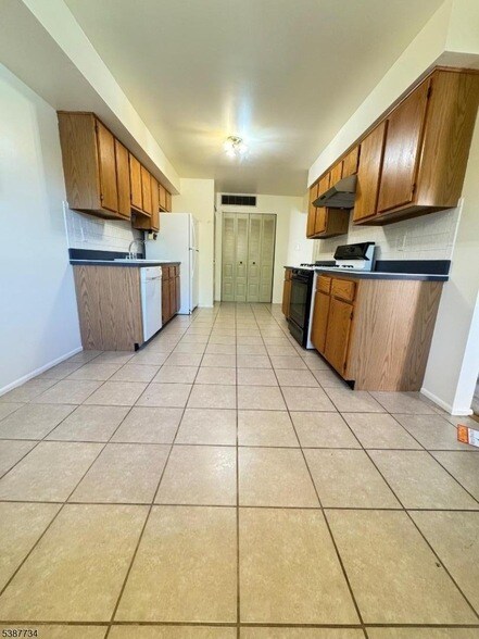 Foto del edificio - 1005 Edison Glen Terrace