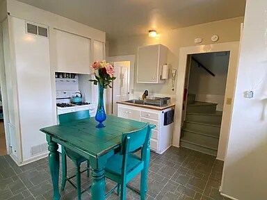 Foto del edificio - Live Close to Everything — Lakeway Home Near WWU, Downtown & I-5