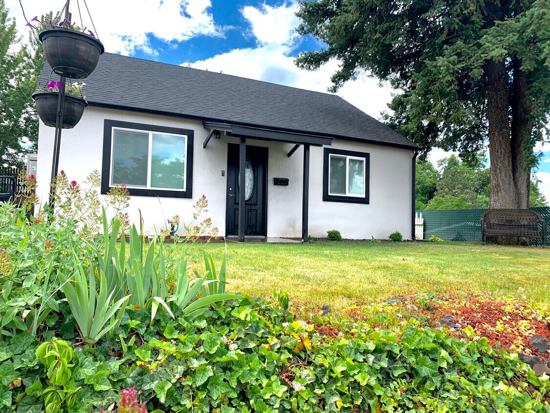 131 SW 13th St, College Place, WA 99324 House Rental in College Place