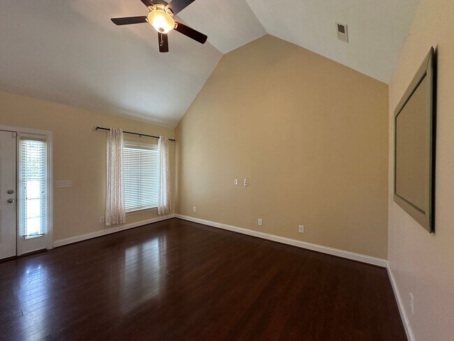 Foto del edificio - Inviting 3 Bed 2 Bath House