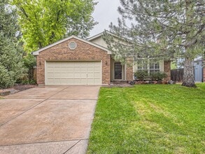 Building Photo - 7862 S Hill Dr