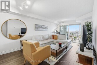 Building Photo - 705 King St W