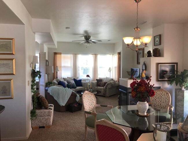 Foto del edificio - 1603 S Taylor Cir