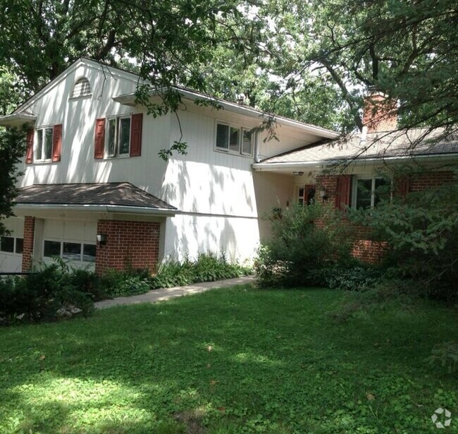 Park View Terrace Student Apartments for Rent Iowa City, IA 1