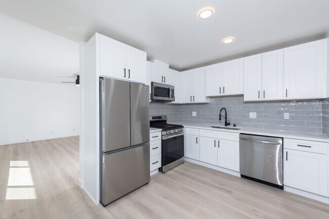 Foto del edificio - Beautifully Renovated 2 Bed 1 Bath in North Park!