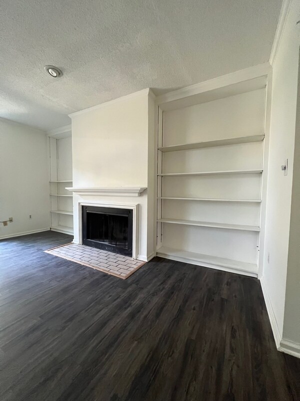 Building Photo - 1694 Belvedere Ct