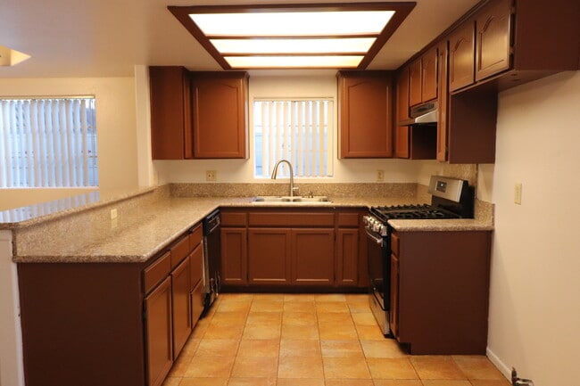 Building Photo - 14518 Marilla Ave