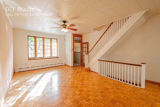 Building Photo - Fantastic East Passyunk Three Bedroom Rowhome