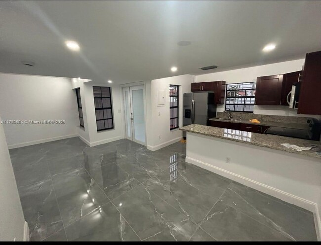 Foto del edificio - 6211 SW 138th Ct