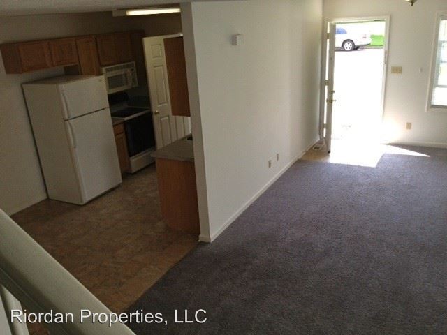 Building Photo - 1225 Western Hills Dr